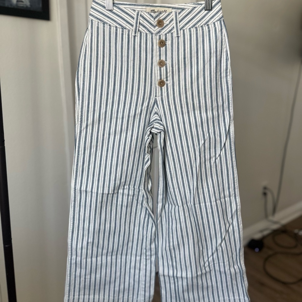 Emmett Wide-Leg Crop Pants in Stripe: Button-Front Edition